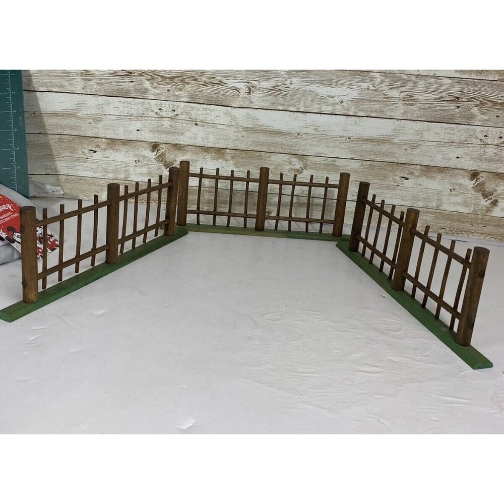 Set Of 3 Pieces Miniature Wood Fence Corral Christmas Village Dollhouse Vtg 1991